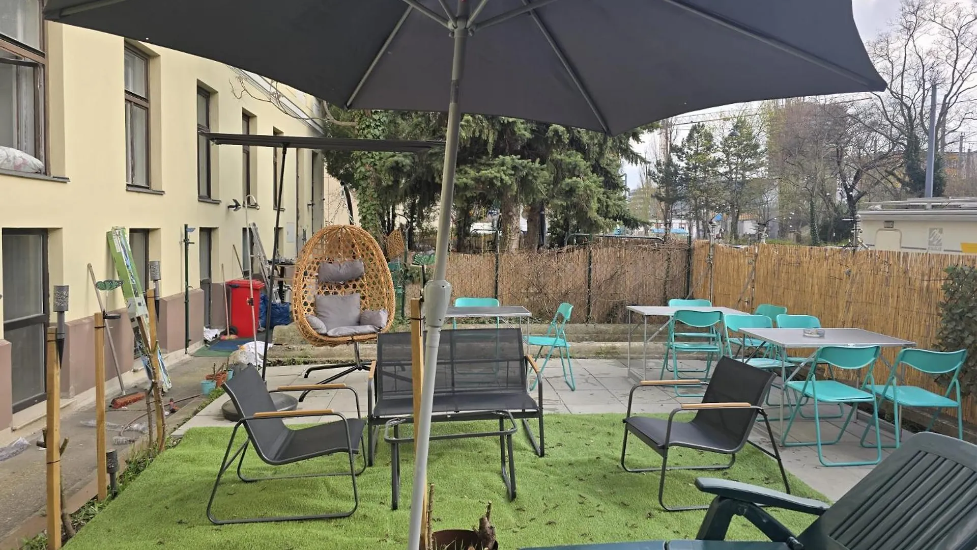 Superb 2Br Apt Very Spacious At The Millenium Tower Βιέννη