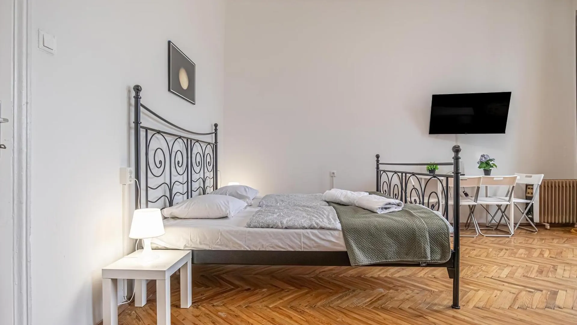 Superb 2Br Apt Very Spacious At The Millenium Tower Vienna 0*,