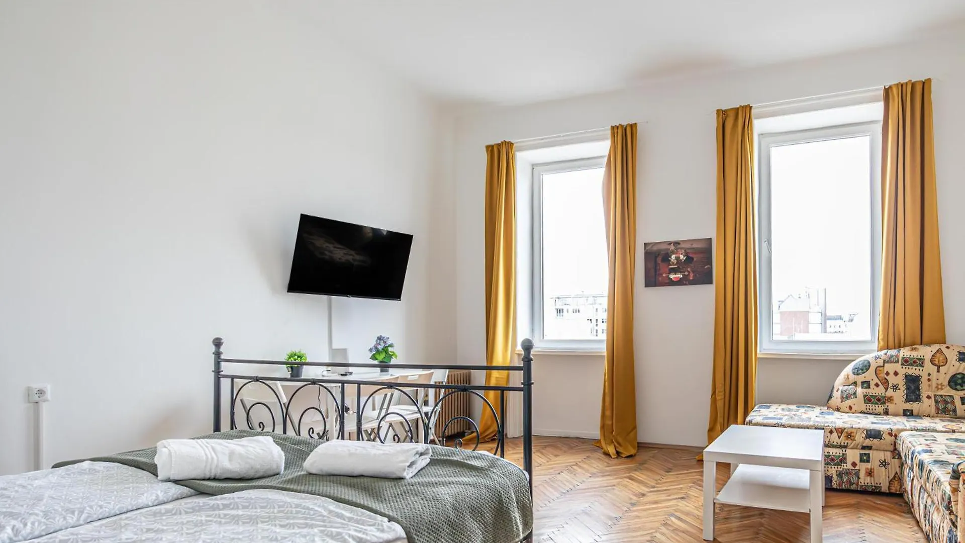 Superb 2Br Apt Very Spacious At The Millenium Tower Vienna Apartment