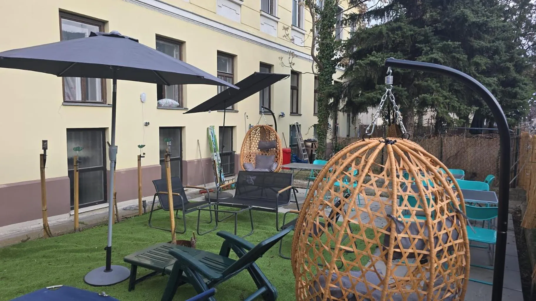 Apartment Superb 2Br Apt Very Spacious At The Millenium Tower Vienna Austria